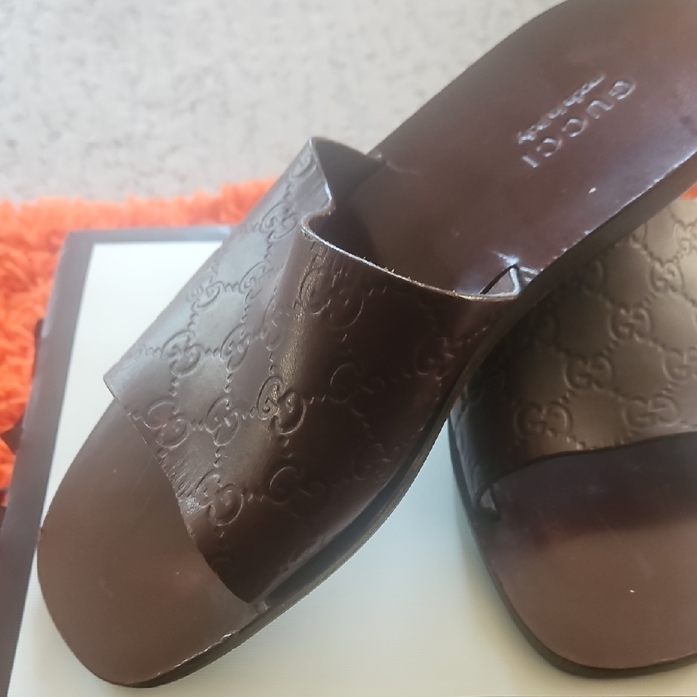 Gucci Embossed Brown Sandals